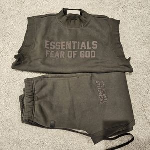 Fear of God Essentials Set